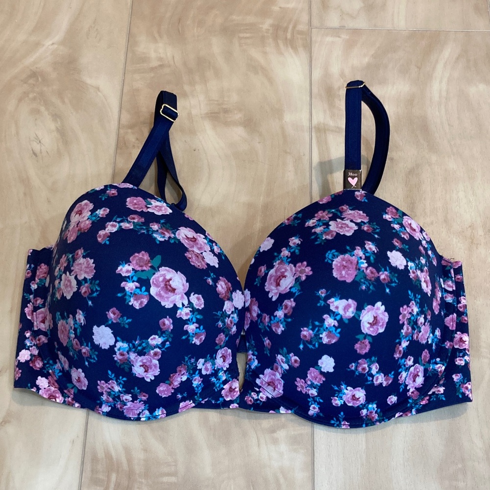 Victoria’s Secret cloud push up plunge bra